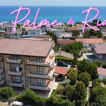 아파트 Le Palme Di Riace 1