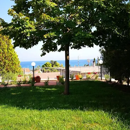 Le Palme Di Riace 1 Riace Marina